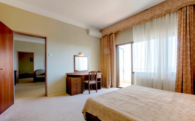 4-местный 3-комнатный «Люкс» с видом на море